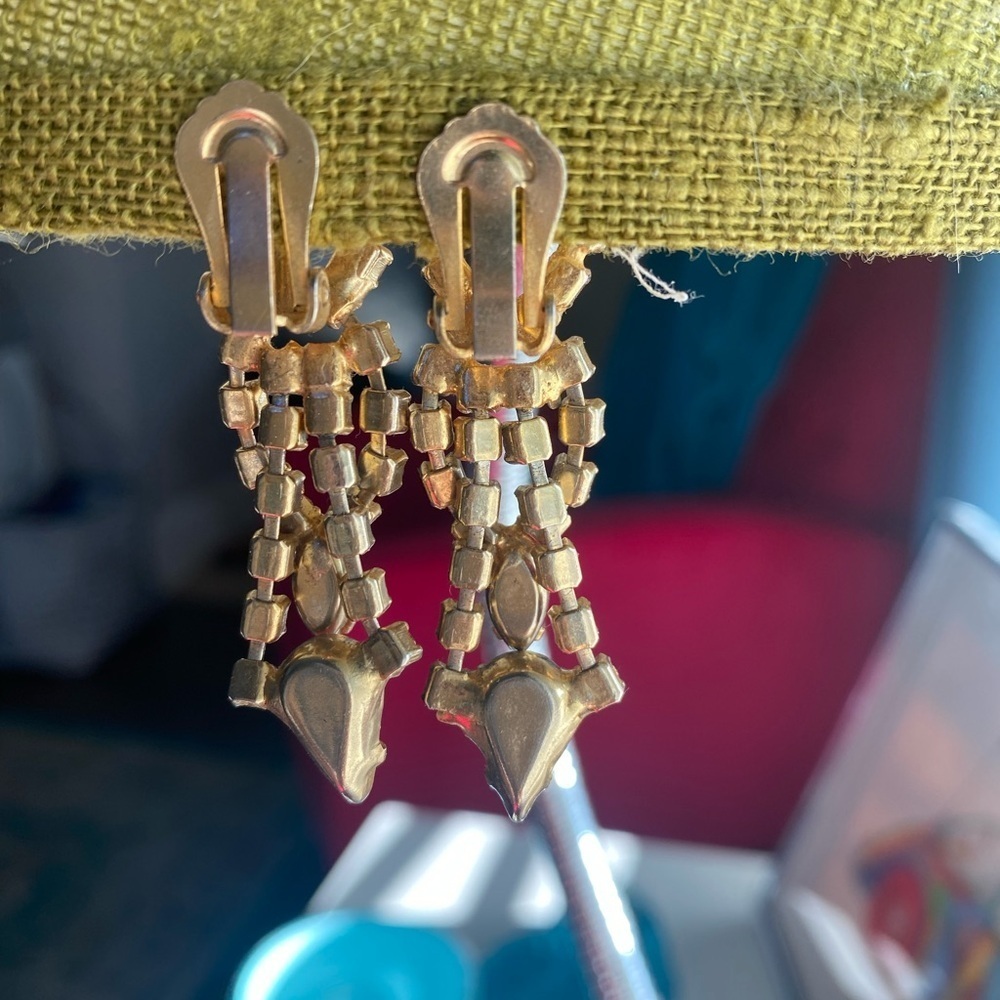 Vintage Pink and Gold Drop Clip Earrings - Picture 4 of 4